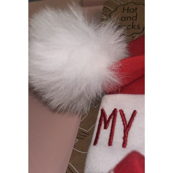 NWT BABY ESSENTIALS MY FIRST CHRISTMAS SANTA HAT AND SOCKS 0-6 Month Santa Xmas - Picture 4 of 5